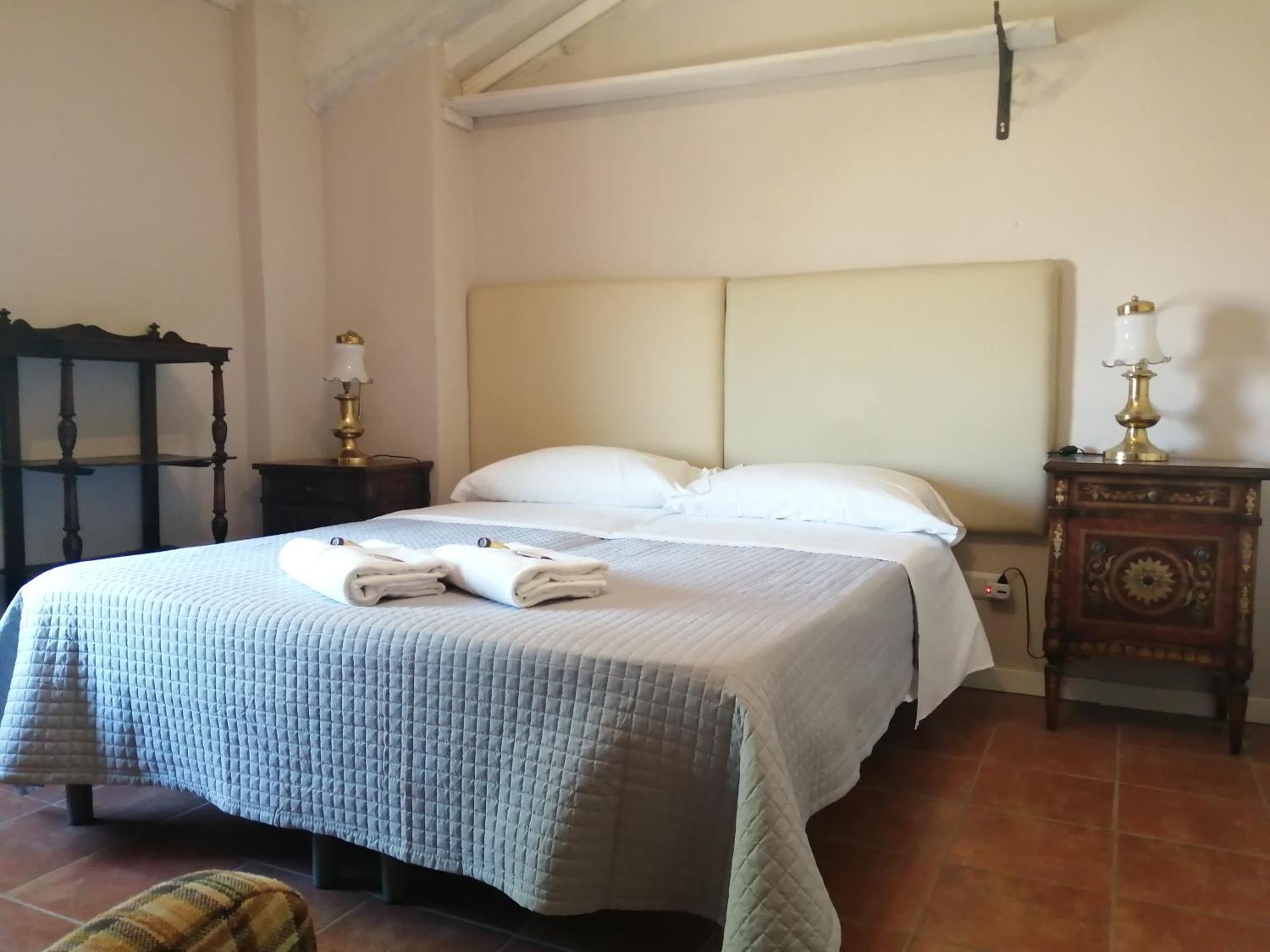 Bed and Breakfast Cascina la castagnara&tazio nuvolari Oriolo  Camera foto
